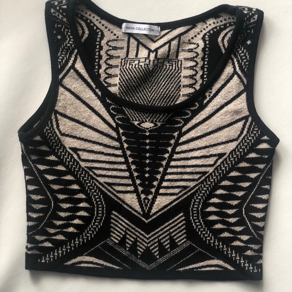 Crop top - Picture 1 of 2